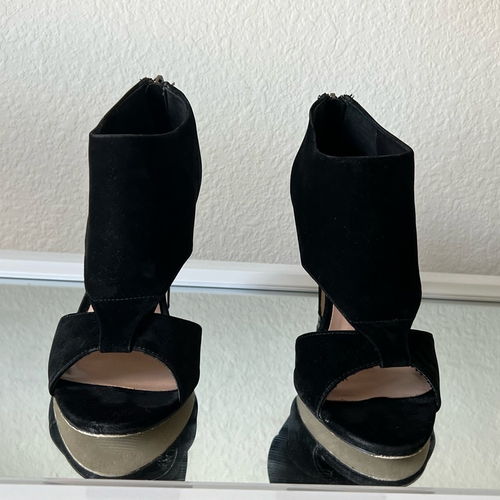 Sole Society Pamelina Black Peep Toe Heels – Size 7.5